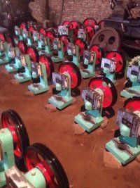 手動搗機 電動搗機產品圖片,手動搗機 電動搗機產品相冊 - 河北省東光縣新鑫沖壓機械設備廠 - 九正