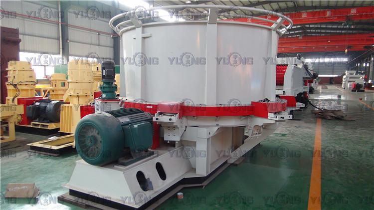 市場上木材秸稈粉碎破碎設(shè)備大型旋切機(jī)多少錢一臺?